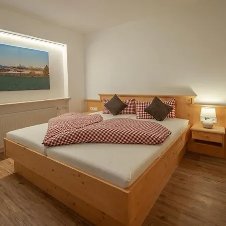 Martin Apartment Seeg
